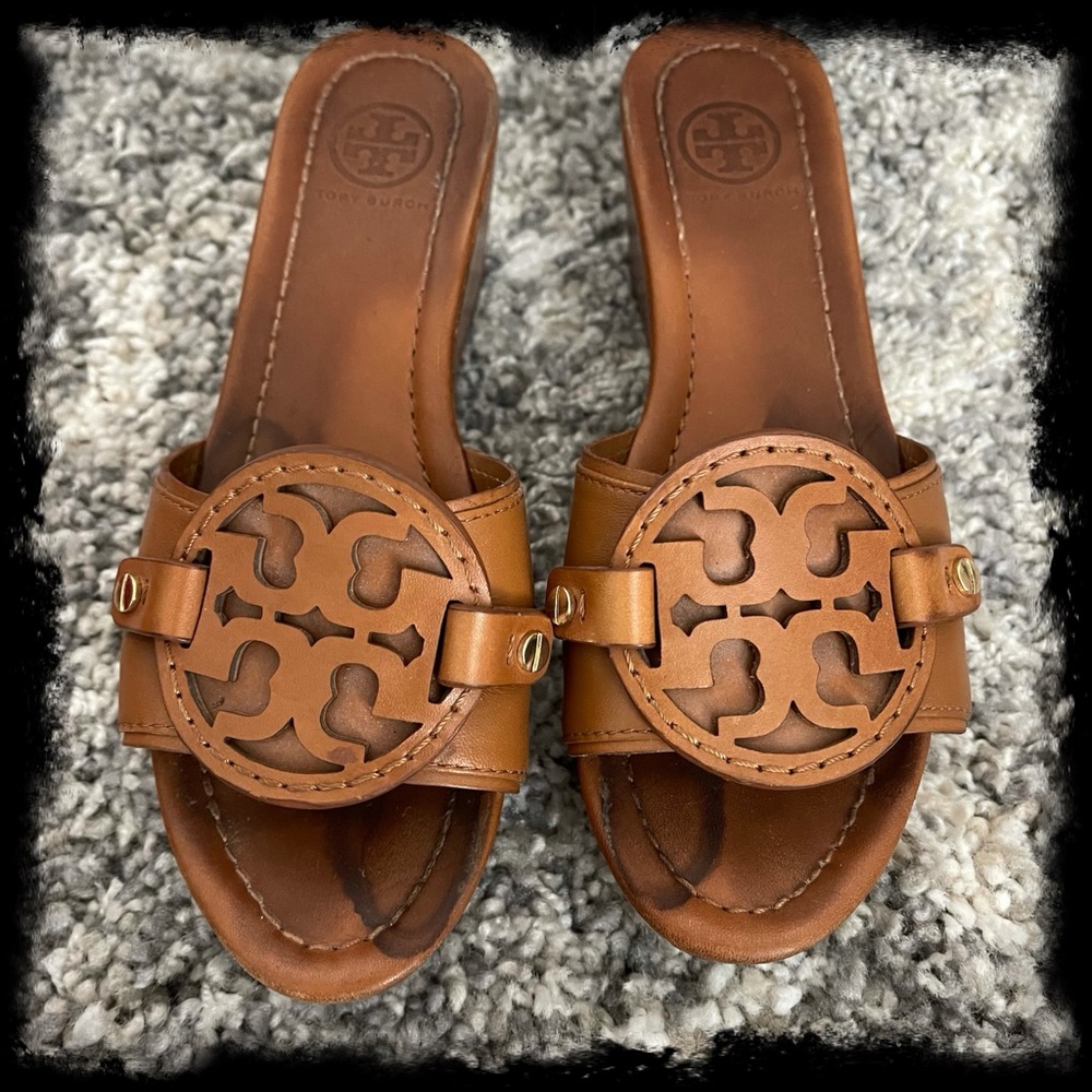 TORY BURCH wedge slide - Picture 2 of 9